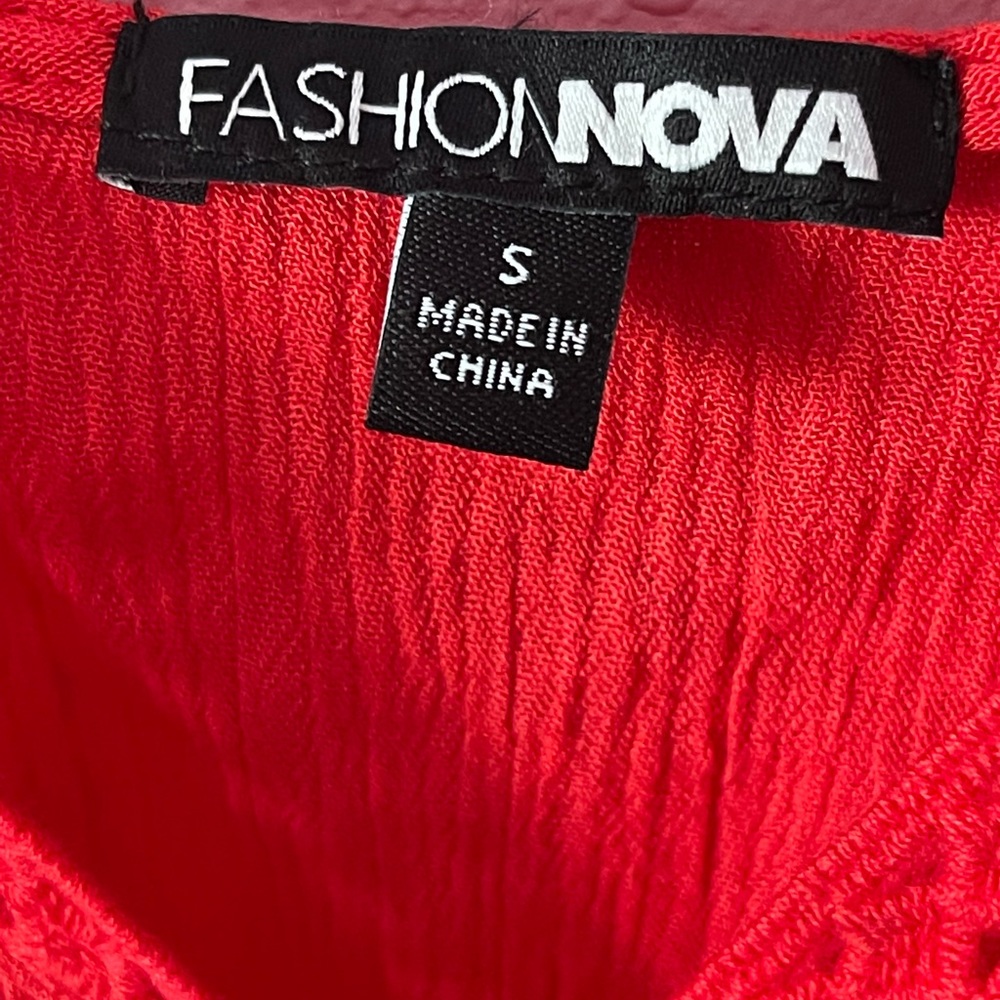 Red shirt - Picture 2 of 2